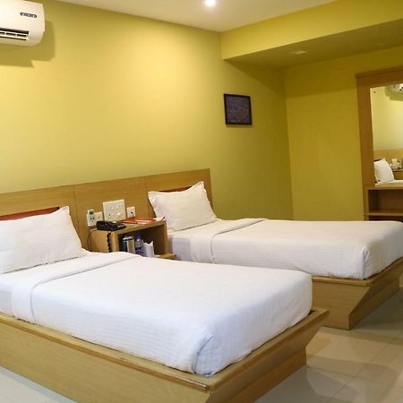 Hotel Rainbow Suites Kannur Extérieur photo